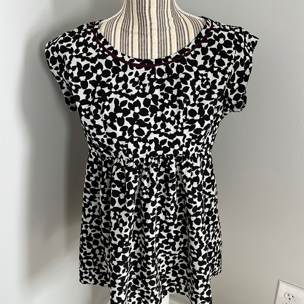 Motherhood Size Small Floral Top